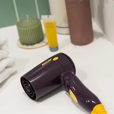 Plac Wilsona Comfy By Bookinghost Daire *